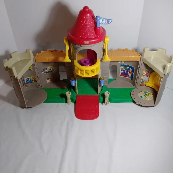 Fisher Price Little People Lil' Kingdom Castle 2003 - Picture 2 of 8